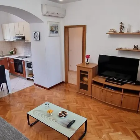 Anamarija Apartment Opatija