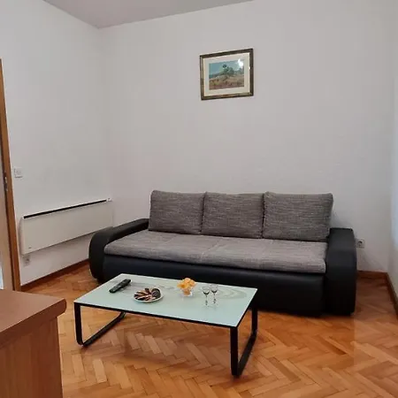 Anamarija Apartment *