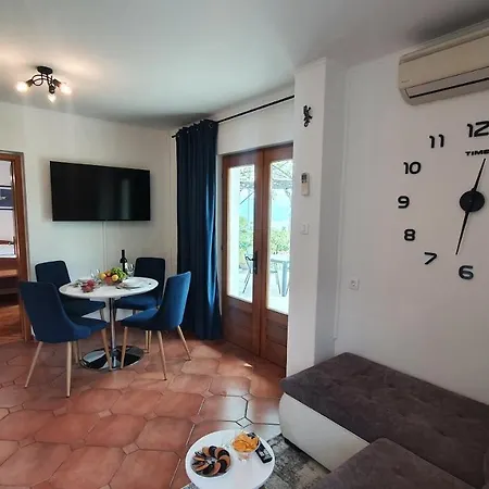 Apartment Anamarija *